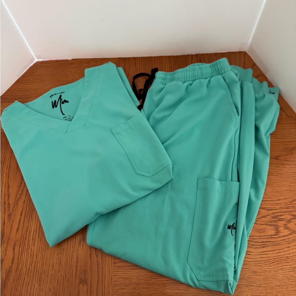 Men's Green Scrub Set